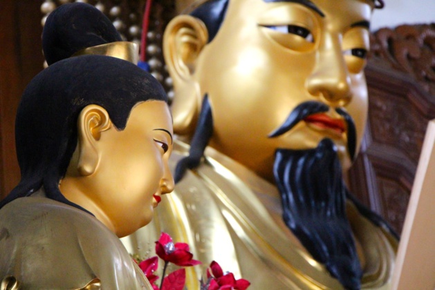 Sculpture de Confucius dans un temple chinois - Crédit Eugénie Rousak