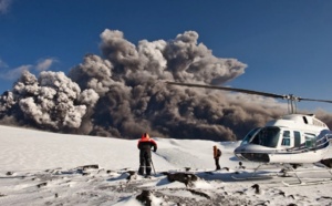 Nuage de cendre s’échappant de l’Eyjafjöll en 2010 en Islande. Celui de 1783 s’accompagnait de jets de lave pouvant atteindre 1400m de hauteur.