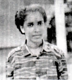 Gena, une des cadres tamoules du LTTE, morte dans une attaque suicide. Gena, une des cadres tamoules du LTTE, morte dans une attaque suicide.