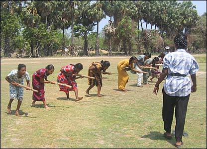 Les femmes dans les camps d'entraînement de l'est du Sri Lanka