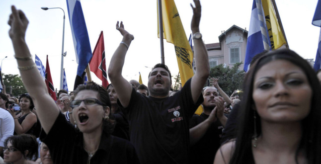 Grèce: Vers une nouvelle dictature de l'extrême-droite?