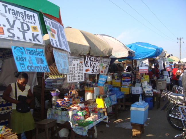 Le « Call-Box », une activité en plein essor au Cameroun Le « Call-Box », une activité en plein essor au Cameroun