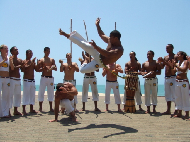 Ginga ! C'est l'heure de la Capoeira Ginga ! C'est l'heure de la Capoeira