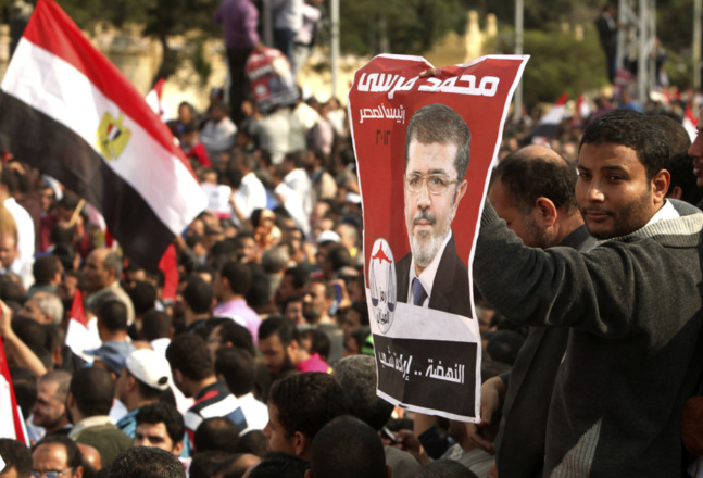 Egypte : l'opposition veut la tête du raïs Morsi