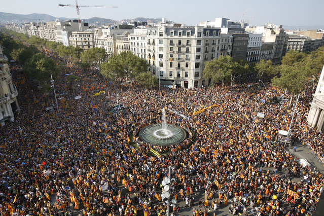 Elections en Catalogne: l'indépendantisme éclipse la crise