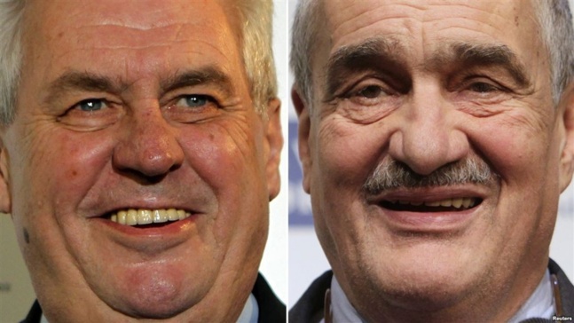 Les deux candidats à la présidentielle tchèque : l´ancien Premier ministre Milos Zeman (à gauche) et le ministre des affaires étrangères Karel Schwarzenberg