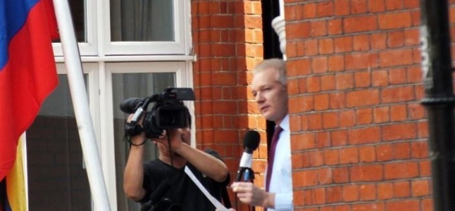 Oposición de Ecuador y Estados Unidos sobre « el caso Assange » Oposición de Ecuador y Estados Unidos sobre « el caso Assange »