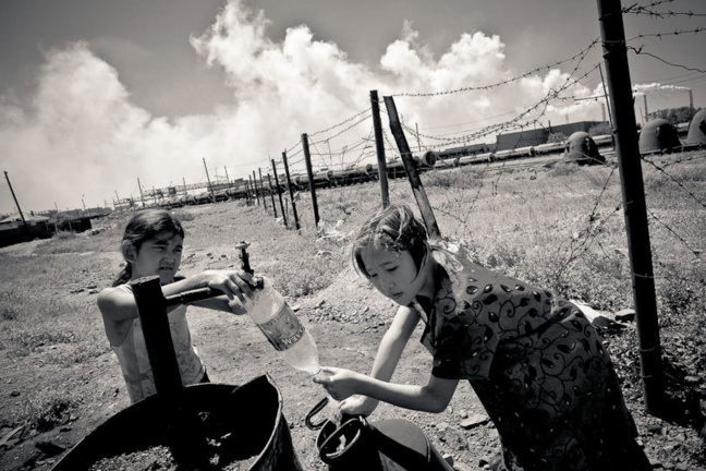 « Kazakhstan and China: Oil and Water ». Crédits photo — 2013 by James Wasserman photographer « Kazakhstan and China: Oil and Water ». Crédits photo — 2013 by James Wasserman photographer