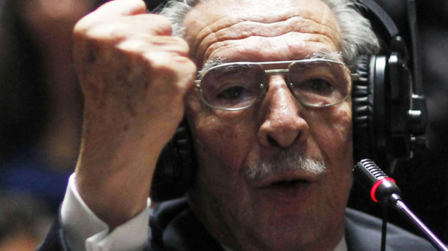 En Guatemala, el dictador Ríos Montt escapa de nuevo de la justicia