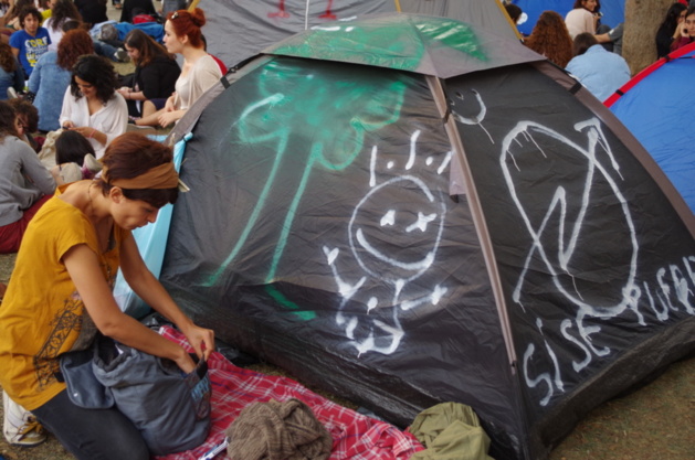 Une des tentes installées au parc Gezi © Lou Bachelier-Degras Une des tentes installées au parc Gezi © Lou Bachelier-Degras