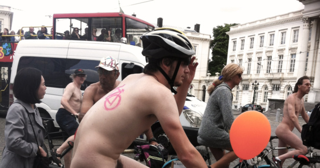 Bruxelles : Tout nus…et à vélo !