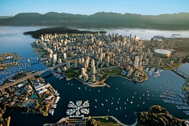 Crédit Photo -- Courtesy of Tourism Vancouver | Vancouver Skyline Crédit Photo -- Courtesy of Tourism Vancouver | Vancouver Skyline