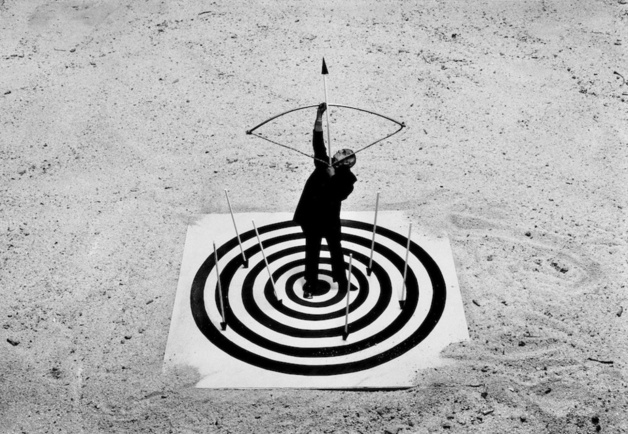 Photos de Gilbert Garcin, extraites du Livre Mister G chez Filigranes Editions - Courtesy galerie Les filles du calvaire, Paris