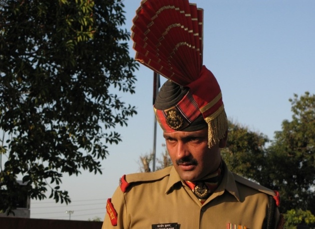 Officier indien | Crédits photo -- Audrey Sérandour/Le Journal International