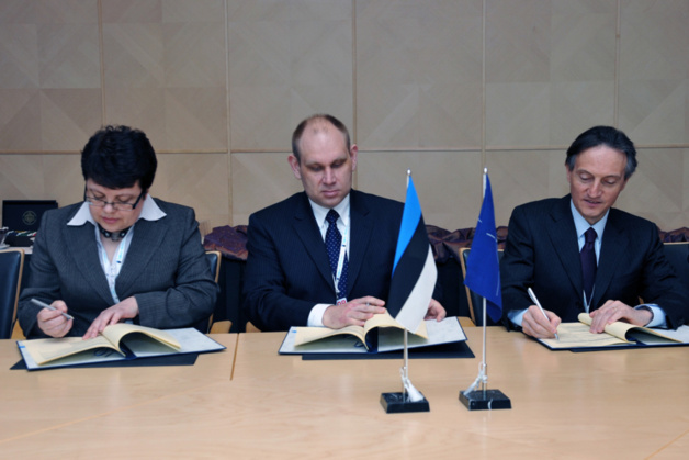 L'OTAN et l'Estonie signent un accord en matière de cyberdéfense | Crédits photo -- NATO Official Website L'OTAN et l'Estonie signent un accord en matière de cyberdéfense | Crédits photo -- NATO Official Website