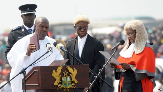 Cérémonie d'investiture de John Dramani Mahama, le 7 janvier 2013 | Crédits photos -- AFP Cérémonie d'investiture de John Dramani Mahama, le 7 janvier 2013 | Crédits photos -- AFP
