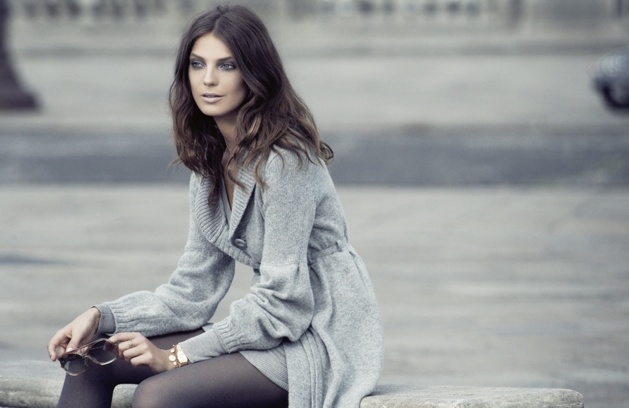 Daria Werbowy prête son élégante silhouette à l’enseigne de prêt-à-porter nordique H&M | Crédit Photo --- H&M