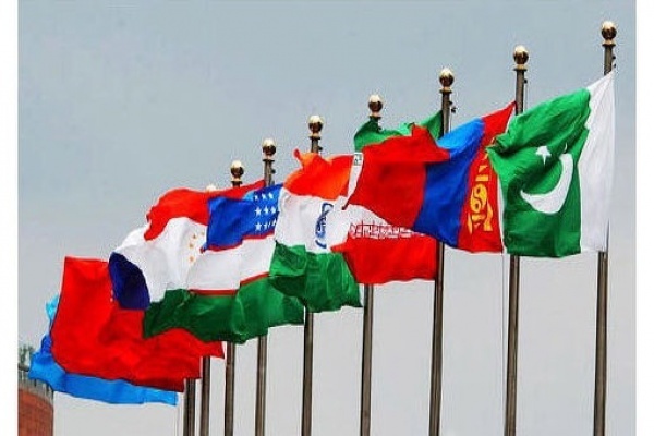 Le culte de la souveraineté et l’affirmation nationale superposées aux frontières complexes issues de l’URSS ont engendré de multiples enclaves, exclaves et périclaves. Crédit : Julien Thorez Le culte de la souveraineté et l’affirmation nationale superposées aux frontières complexes issues de l’URSS ont engendré de multiples enclaves, exclaves et périclaves. Crédit : Julien Thorez