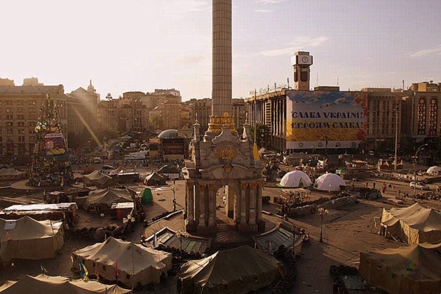 Vue de Maïdan depuis l'esplanade de l'hôtel Ukraine. Crédit Pierre Sautreuil