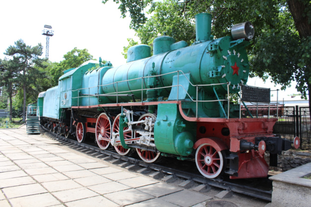 Près de la gare de Bender, ce train a été reconverti en musée d'histoire de la Transnistrie. Les visites sont rares. Crédit photo Pierre Sautreuil