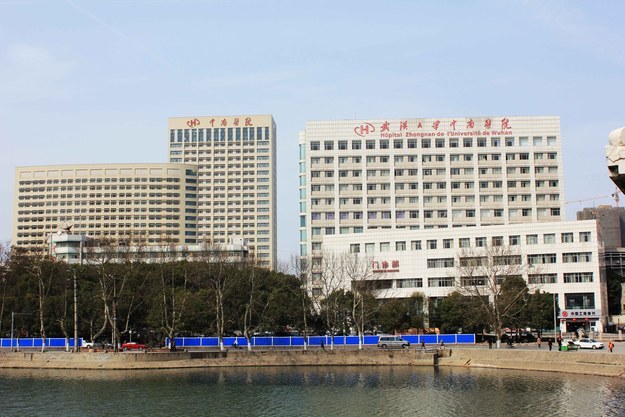 Hôpital universitaire de Wuhan. Crédit Wiki commons