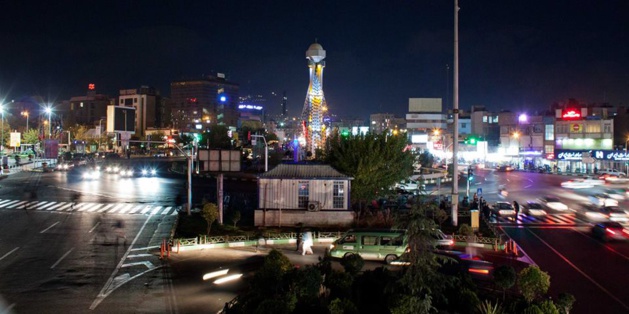 Téhéran de nuit - Crédit Regimantas Dannys Téhéran de nuit - Crédit Regimantas Dannys