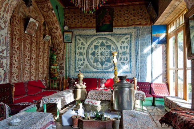 Dans un restaurant - crédit Regimantas Dannys Dans un restaurant - crédit Regimantas Dannys