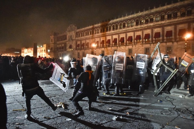 Mobilisation au Mexique pour les 43 étudiants disparus