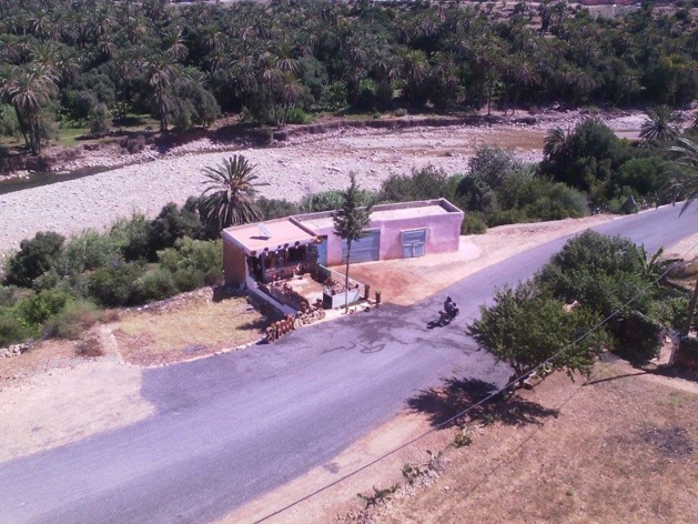 Vendeur d'objets touristiques - Crédit Carolina Duarte de Jesus Vendeur d'objets touristiques - Crédit Carolina Duarte de Jesus