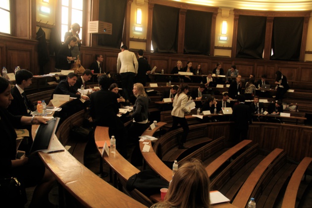 "Unmoderated caucus" à l'ECOFIN. - Crédit Lisa Hugouvieux
