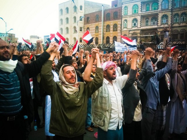Manifestations lors de la Révolution yéménite de 2011. Crédit : Flickr – Sallam.