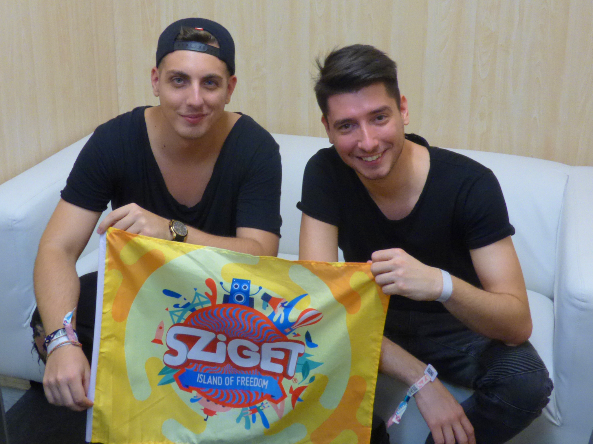 Stadiumx avec Sully (à droite) et Dave. Crédit : Ádám Stolcz Stadiumx avec Sully (à droite) et Dave. Crédit : Ádám Stolcz