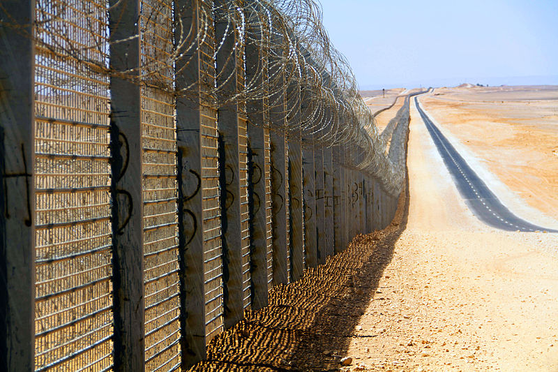 Mur construit à la frontière égyptienne en 2012 | DR