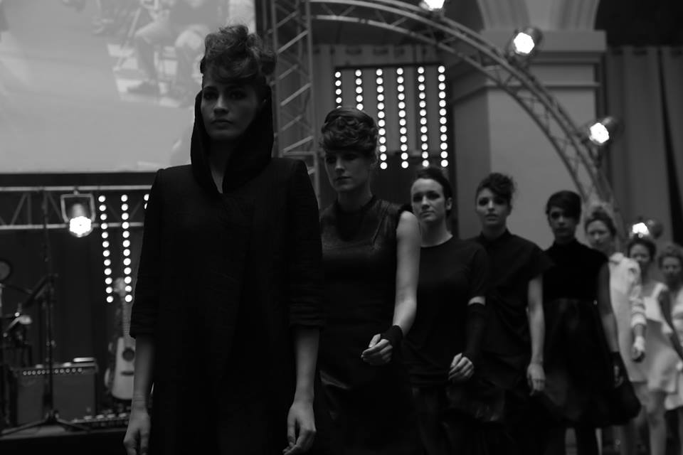 Crédit photo ©Thierry Poumeyrol – Collection « Notorious » par Elin Lejelind Crédit photo ©Thierry Poumeyrol – Collection « Notorious » par Elin Lejelind