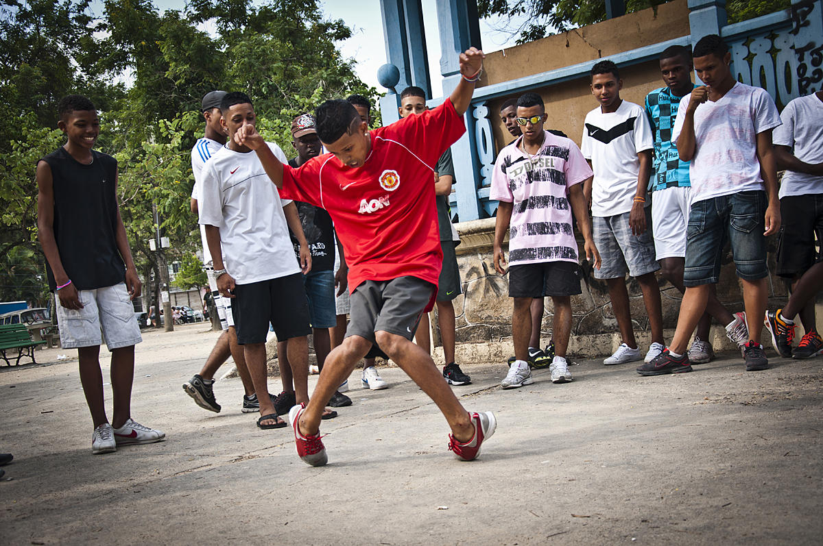 Brazil : Slums, Dance and Hope