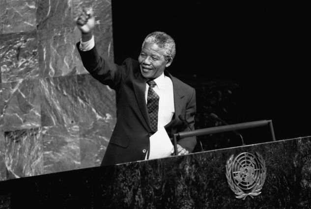 Nelson Mandela à la tribune de l'Assemblée générale des Nations Unies en 1990 - Crédit : UN Photo / P.Sudhakaran