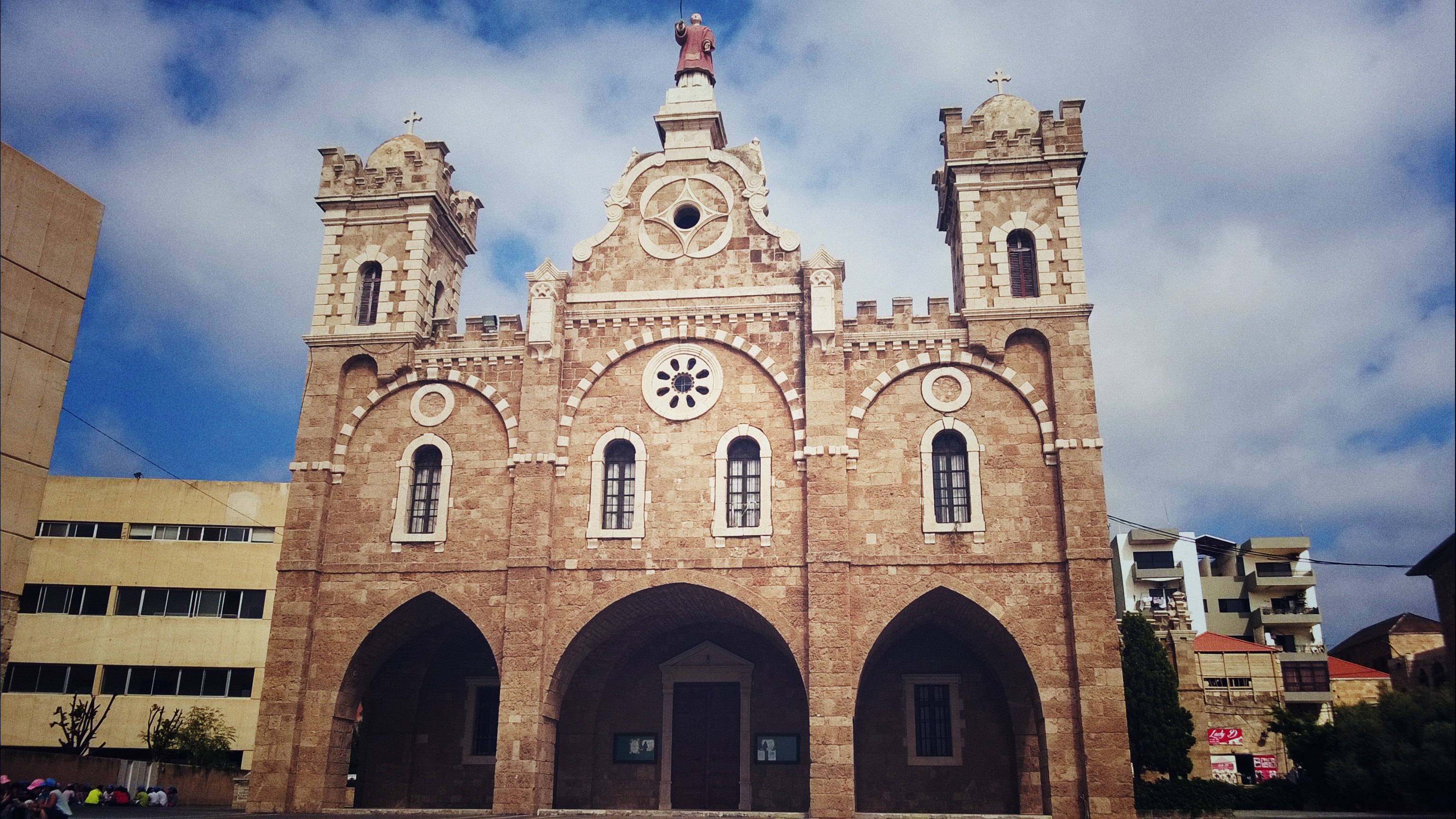 Une des plus grandes églises maronites du pays, Batroun - Crédit Salomé Ietter