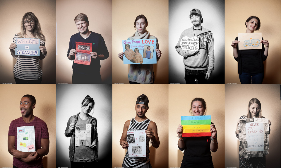 Les participants devaient créer un poster exprimant leur sentiment sur l’immigration, en fin de semaine – Crédit Nicat Xudiyev Les participants devaient créer un poster exprimant leur sentiment sur l’immigration, en fin de semaine – Crédit Nicat Xudiyev