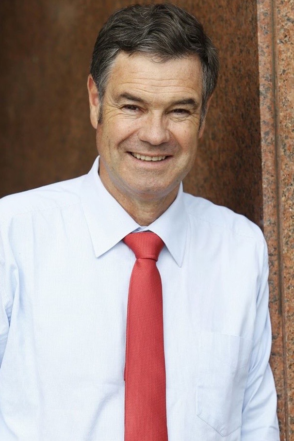 Le Sénateur Manuel José Ossandón, un des deux instigateurs du premier projet de loi en Amérique latine interdisant le gaspillage alimentaire. Crédits : Juan Carlos Caceres Le Sénateur Manuel José Ossandón, un des deux instigateurs du premier projet de loi en Amérique latine interdisant le gaspillage alimentaire. Crédits : Juan Carlos Caceres