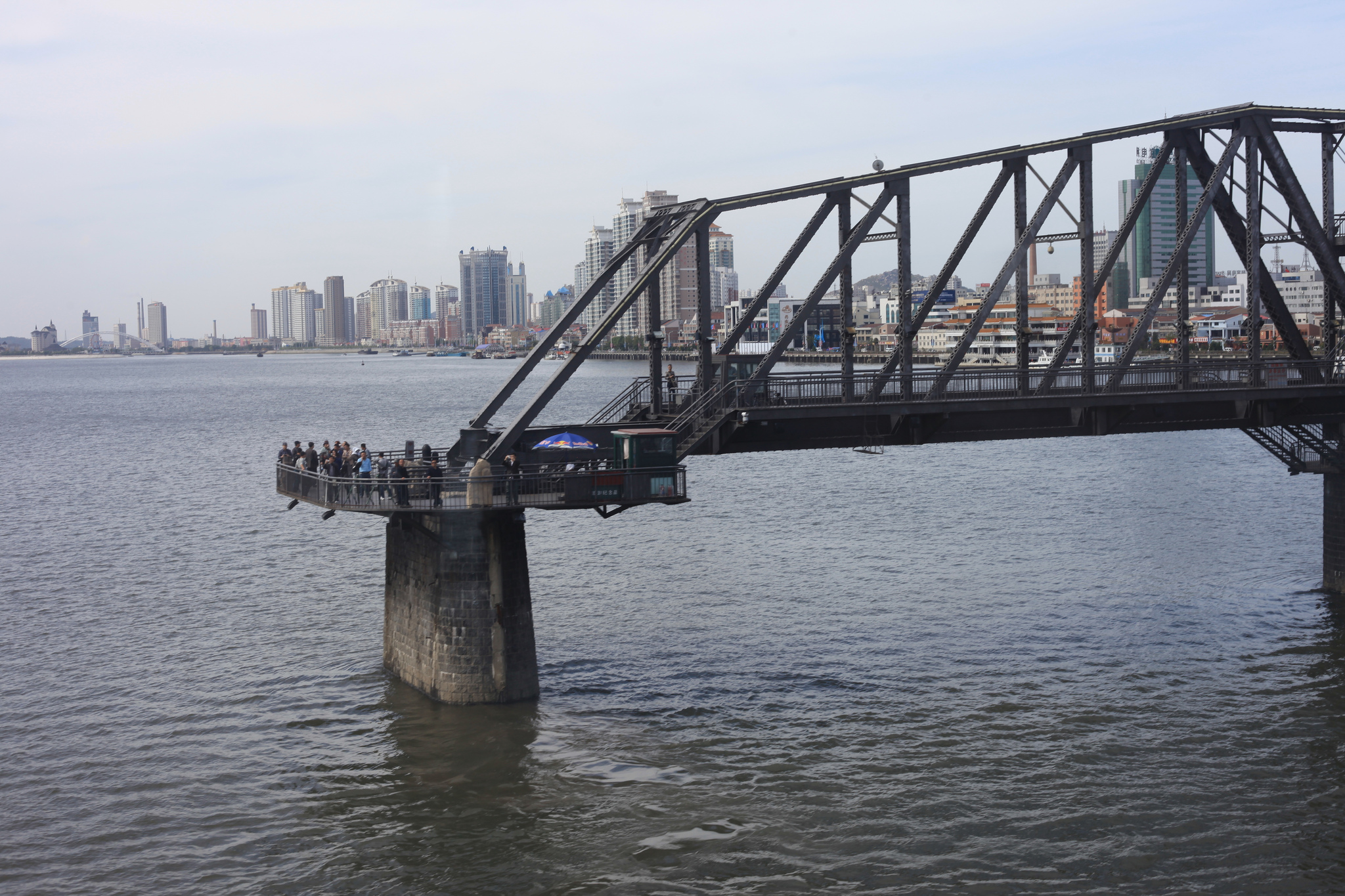 Pont de la Chine à la Corée. Crédit Huseyin / Flickr (CC BY) Pont de la Chine à la Corée. Crédit Huseyin / Flickr (CC BY)