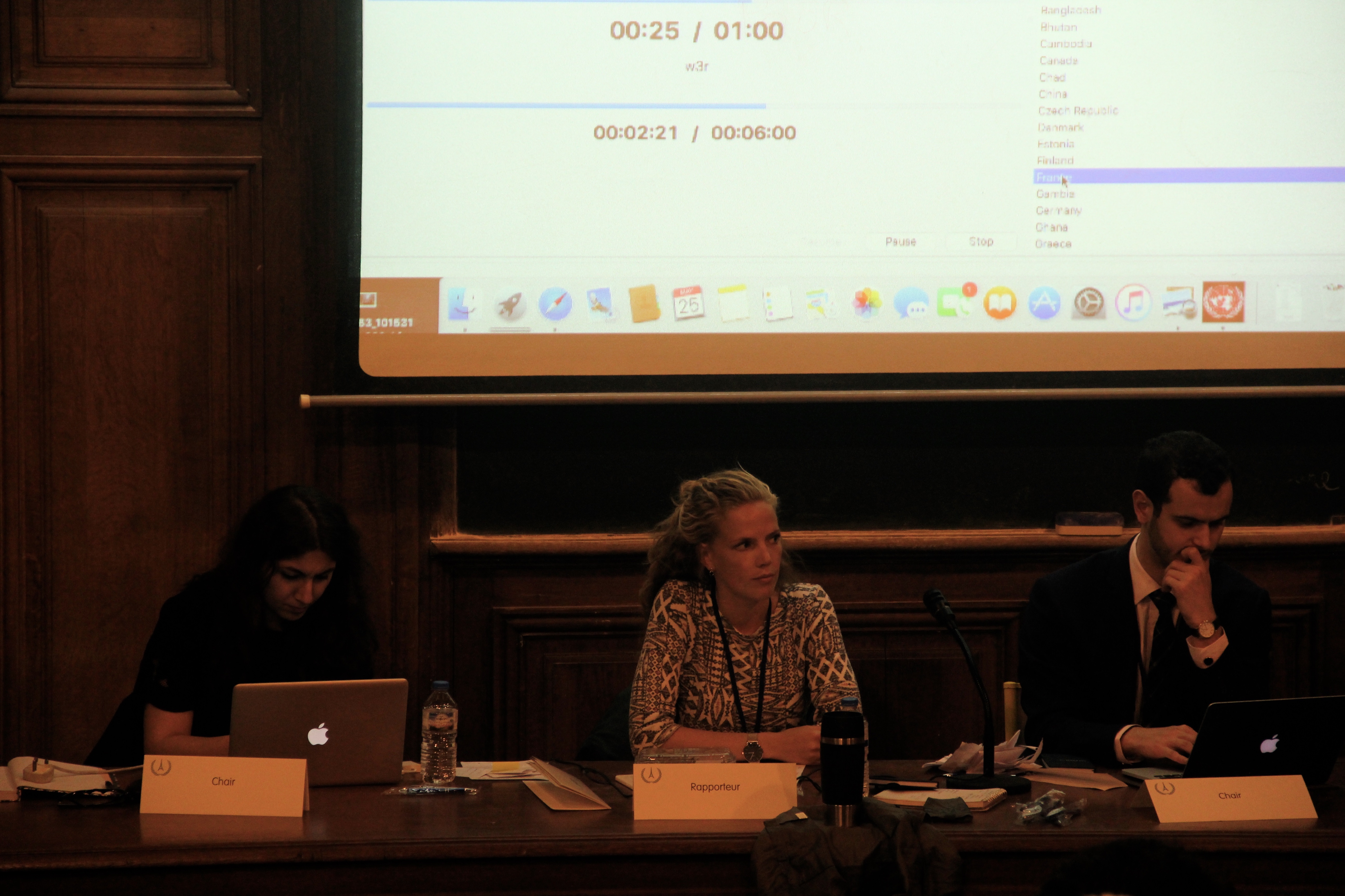 Les chairs du comité UNESCO. - Crédit Lisa Hugouvieux Les chairs du comité UNESCO. - Crédit Lisa Hugouvieux