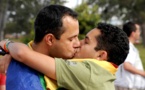 Le Brésil vote le mariage gay