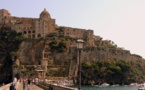 Naples, entre religion et superstition