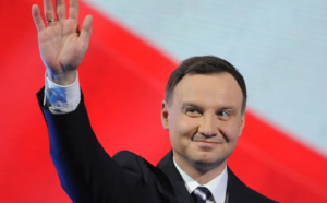 Pologne : le candidat ultra-conservateur remporte les élections
